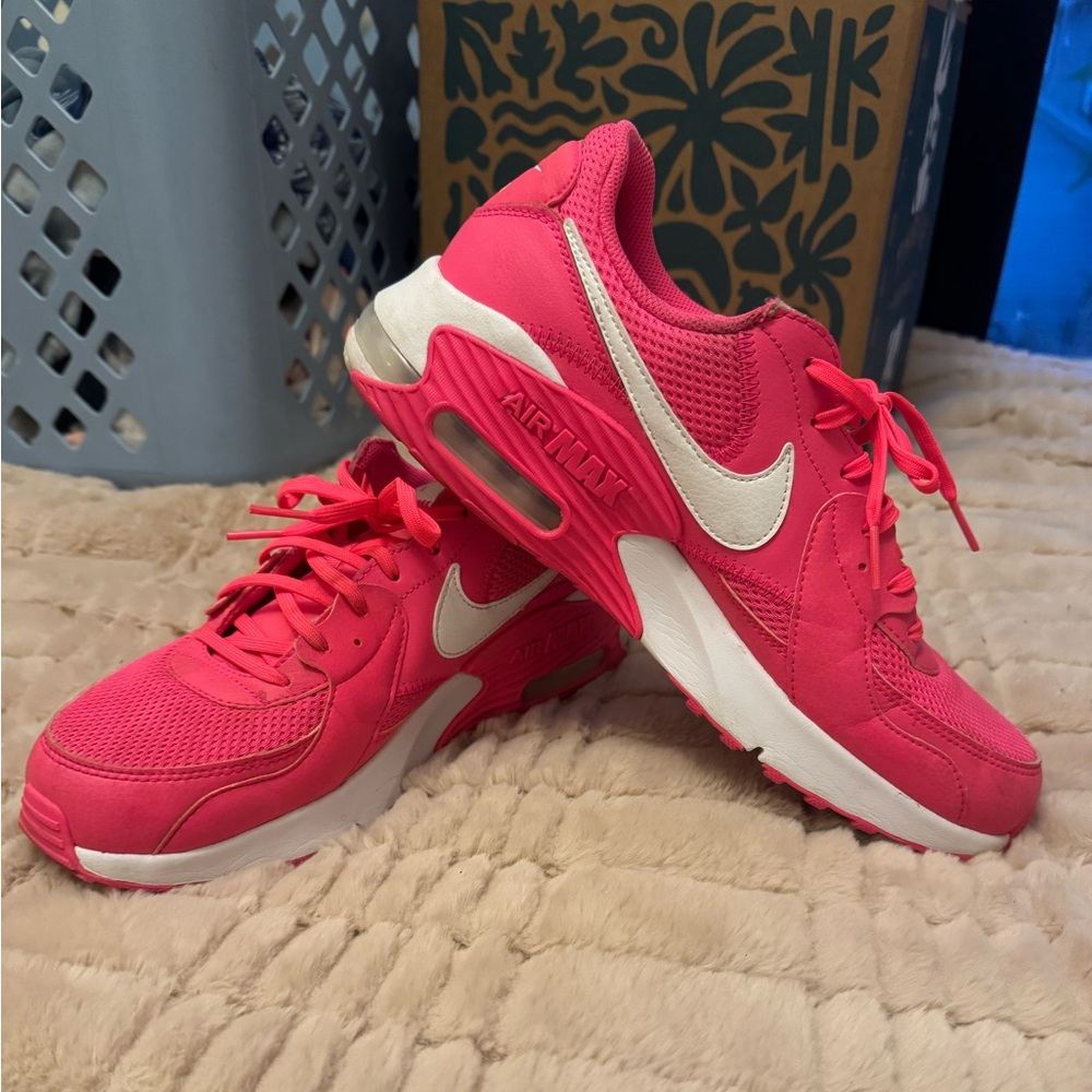 Nike Air Max Women's 11 Hot Pink Sneakers